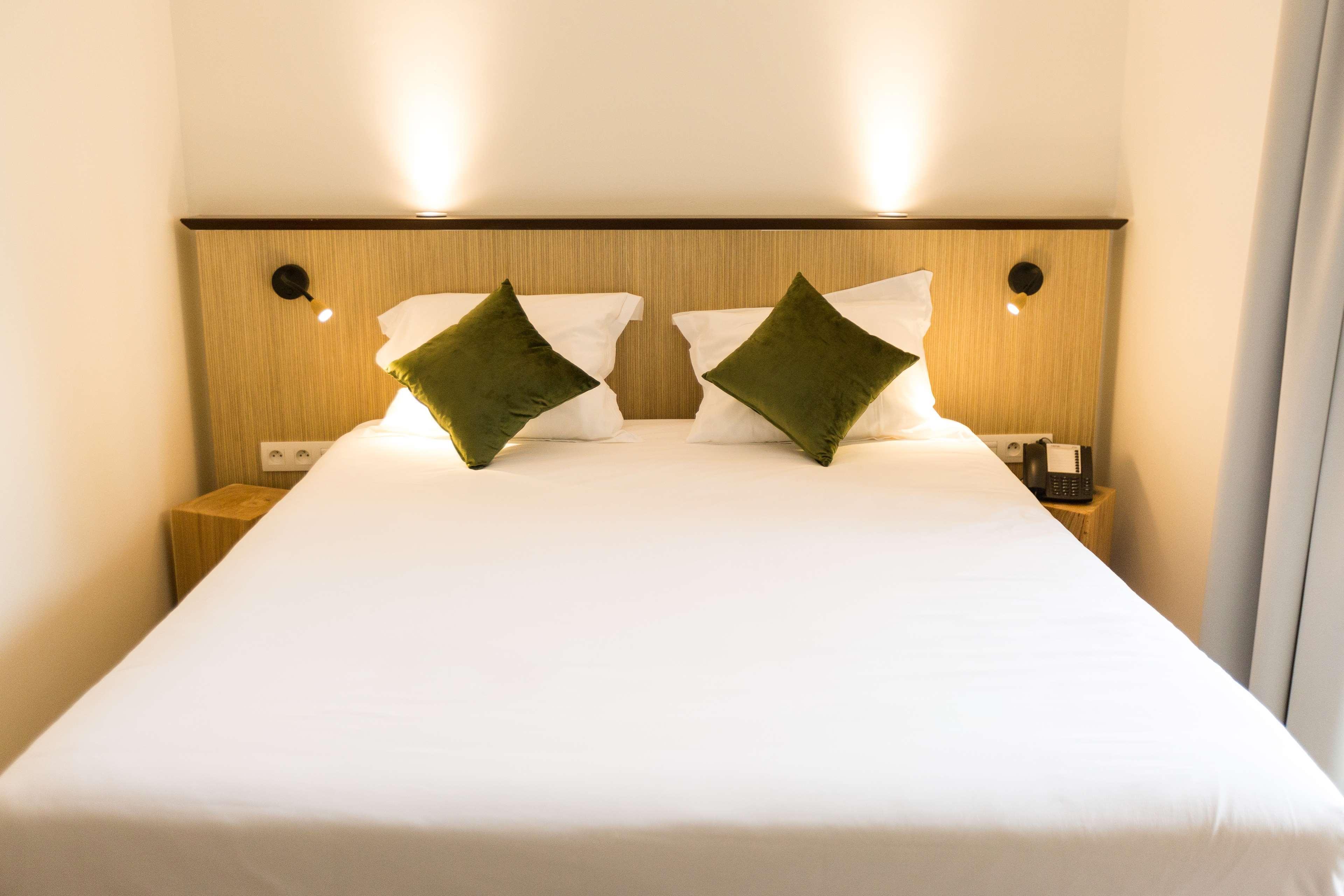 Best Western Le Bois De La Marche Лигуже Экстерьер фото